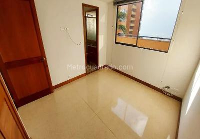 Apartamento en venta en El Poblado, Medellín · foto 11 de 14