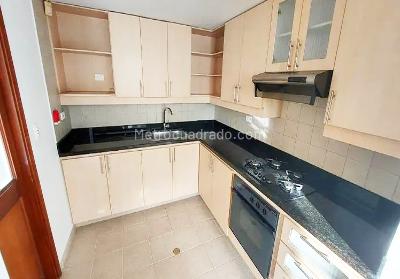 Apartamento en venta en El Poblado, Medellín · foto 3 de 14