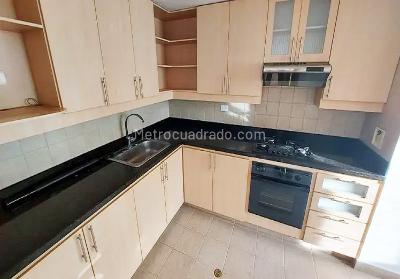 Apartamento en venta en El Poblado, Medellín · foto 4 de 14