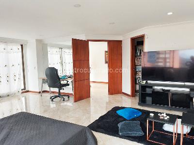 Apartamento de 4 alcobas en venta en El Poblado, Medellín, 400 m² · foto 12 de 20