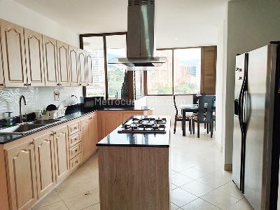 Apartamento de 4 alcobas en venta en El Poblado, Medellín, 400 m² · foto 7 de 20