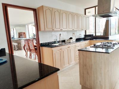 Apartamento de 4 alcobas en venta en El Poblado, Medellín, 400 m² · foto 8 de 20