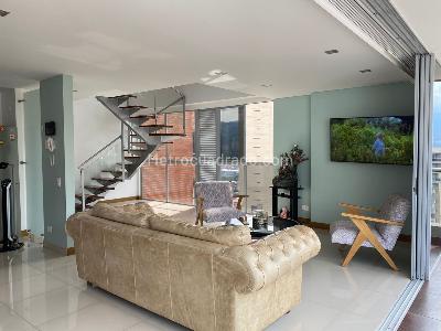 Apartamento de 3 alcobas en venta en El Poblado, Medellín, 137 m² · foto 3 de 17