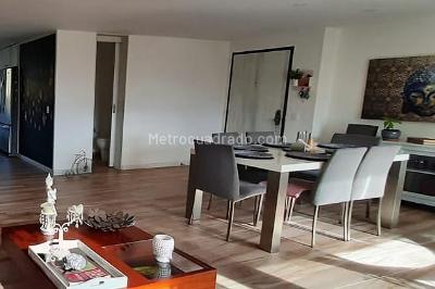 Apartamento de 4 alcobas en venta en El Diamante No. 2, Medellín, 250 m² · foto 3 de 13