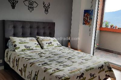Apartamento de 4 alcobas en venta en El Diamante No. 2, Medellín, 250 m² · foto 8 de 13