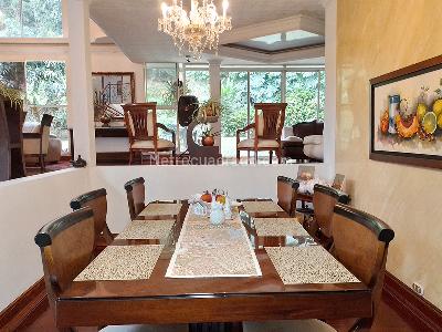 Casa de 5 alcobas en venta en El Poblado, Medellín, 400 m² · foto 3 de 19