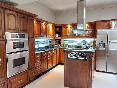Casa de 5 alcobas en venta en El Poblado, Medellín, 400 m² · foto 5 de 19