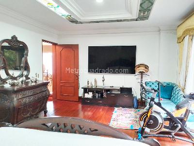 Casa de 5 alcobas en venta en El Poblado, Medellín, 400 m² · foto 9 de 19