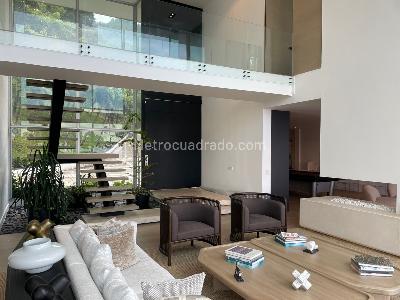 Casa de 3 alcobas en venta en Envigado, Envigado, 536 m² · foto 3 de 19