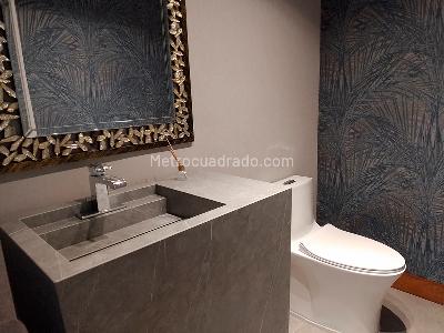 Casa de 3 alcobas en venta en El Poblado, Medellín, 243 m² · foto 12 de 14