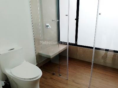 Casa de 3 alcobas en venta en El Poblado, Medellín, 243 m² · foto 14 de 14