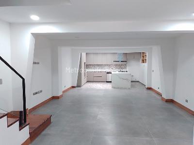 Casa de 3 alcobas en venta en El Poblado, Medellín, 243 m² · foto 2 de 14