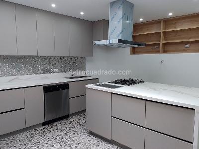 Casa de 3 alcobas en venta en El Poblado, Medellín, 243 m² · foto 5 de 14
