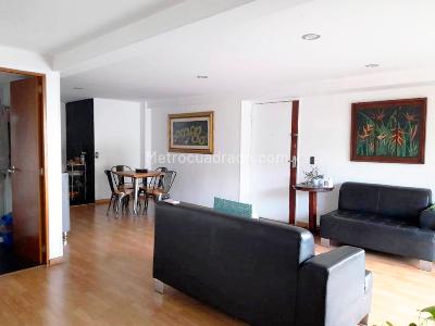 Apartamento en venta en El Poblado, Medellín · foto 2 de 12