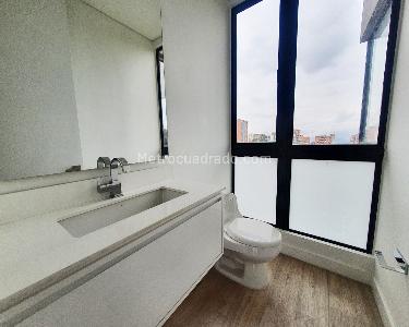 Apartamento en arriendo en El Poblado, Medellín · foto 13 de 17