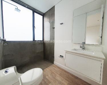 Apartamento en arriendo en El Poblado, Medellín · foto 14 de 17