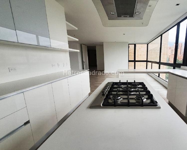 Spacious 3BR Apartment in El Poblado - 5