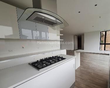 Apartamento en arriendo en El Poblado, Medellín · foto 6 de 17