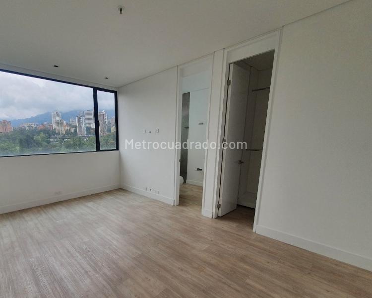 Spacious 3BR Apartment in El Poblado - 9