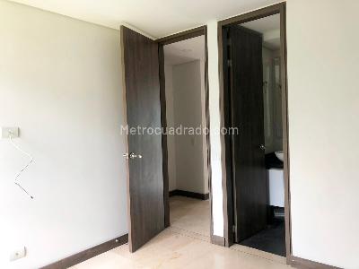 Apartamento en venta en El Poblado, Medellín · foto 14 de 17