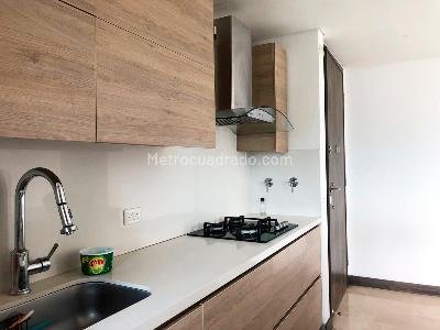 Apartamento en venta en El Poblado, Medellín · foto 3 de 17