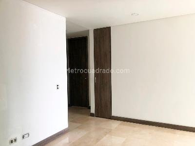Apartamento en venta en El Poblado, Medellín · foto 6 de 17