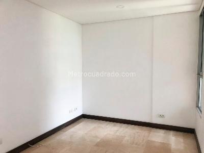 Apartamento en venta en El Poblado, Medellín · foto 7 de 17