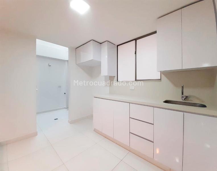 3BR House with Jacuzzi in El Poblado (Gated Unit) - 6