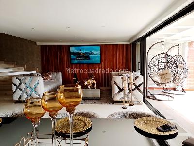 Casa de 4 alcobas en venta en El Poblado, Medellín, 536 m² · foto 2 de 20