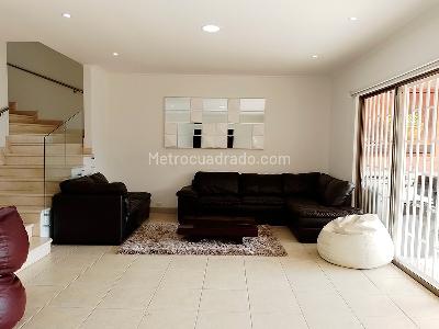 Casa de 4 alcobas en venta en El Poblado, Medellín, 536 m² · foto 8 de 20