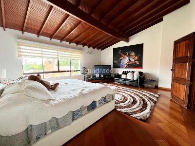 Apartamento en venta en El Poblado, Medellín · foto 10 de 17
