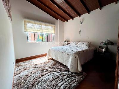 Apartamento en venta en El Poblado, Medellín · foto 9 de 17