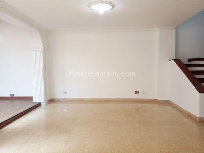 Casa de 4 alcobas en venta en Envigado, Envigado, 204 m² · foto 3 de 20