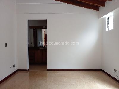 Casa de 4 alcobas en venta en Envigado, Envigado, 204 m² · foto 9 de 20