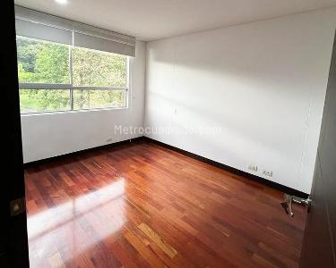 Apartamento de 3 alcobas en venta en El Poblado, Medellín, 223 m² · foto 10 de 15