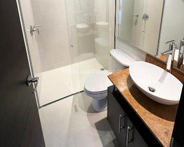 Apartamento de 3 alcobas en venta en El Poblado, Medellín, 223 m² · foto 14 de 15