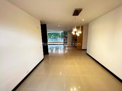 Apartamento de 3 alcobas en venta en El Poblado, Medellín, 223 m² · foto 5 de 15