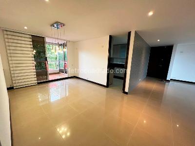 Apartamento de 3 alcobas en venta en El Poblado, Medellín, 223 m² · foto 8 de 15