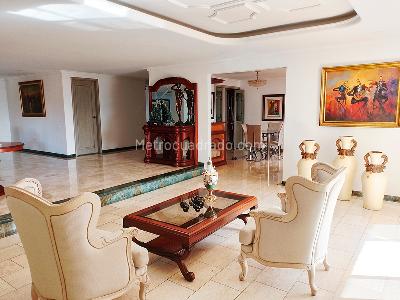 Apartamento en venta en El Poblado, Medellín · foto 3 de 20