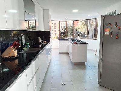 Apartamento en venta en El Poblado, Medellín · foto 7 de 20