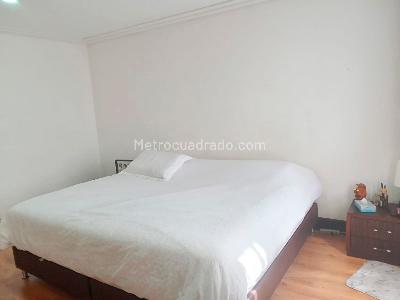 Apartamento de 3 alcobas en venta en El Poblado, Medellín, 230 m² · foto 15 de 19