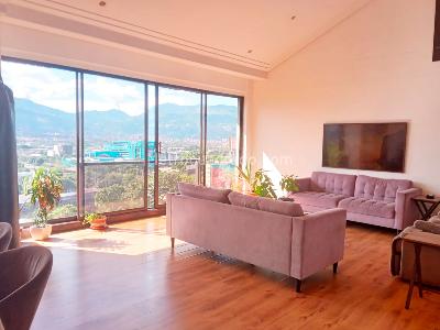 Apartamento de 3 alcobas en venta en El Poblado, Medellín, 230 m² · foto 2 de 19