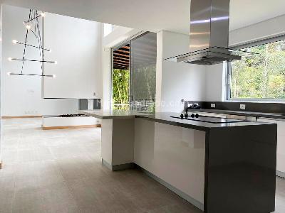Casa de 4 alcobas en venta en Llanogrande, Rionegro, 410 m² · foto 4 de 18
