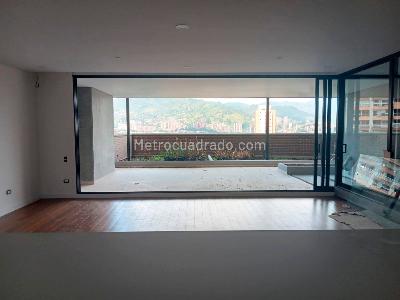 Apartamento de 3 alcobas en venta en El Poblado, Medellín, 205 m² · foto 3 de 17