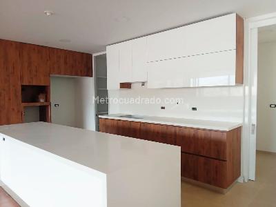 Apartamento de 3 alcobas en venta en El Poblado, Medellín, 205 m² · foto 6 de 17