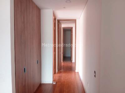 Apartamento de 3 alcobas en venta en El Poblado, Medellín, 205 m² · foto 8 de 17