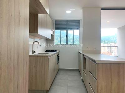 Apartamento de 3 alcobas en venta en Envigado, Envigado, 207 m² · foto 7 de 17