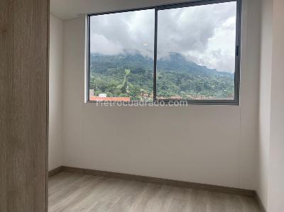 Apartamento de 3 alcobas en venta en Envigado, Envigado, 207 m² · foto 9 de 17