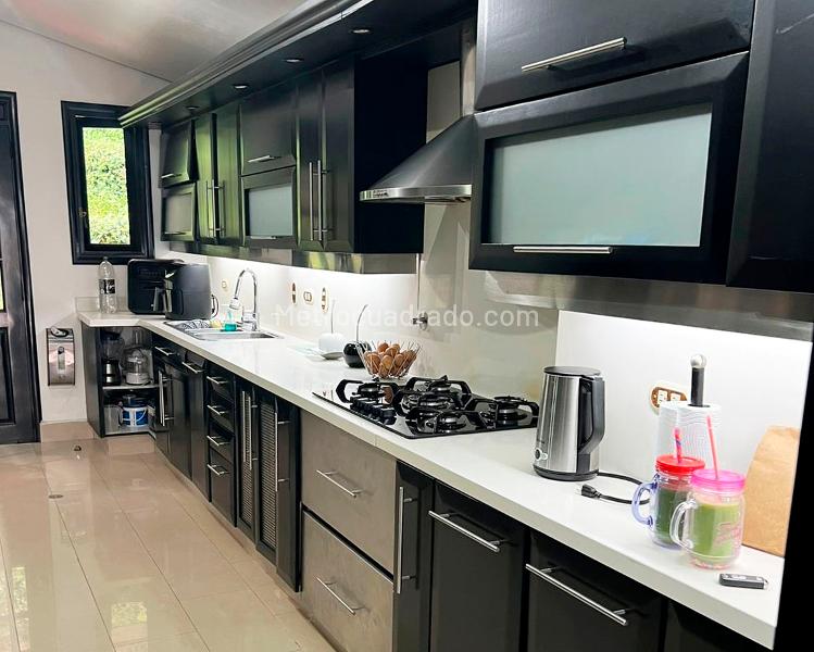 Spacious 3BR House with Private Pool in El Poblado - 5