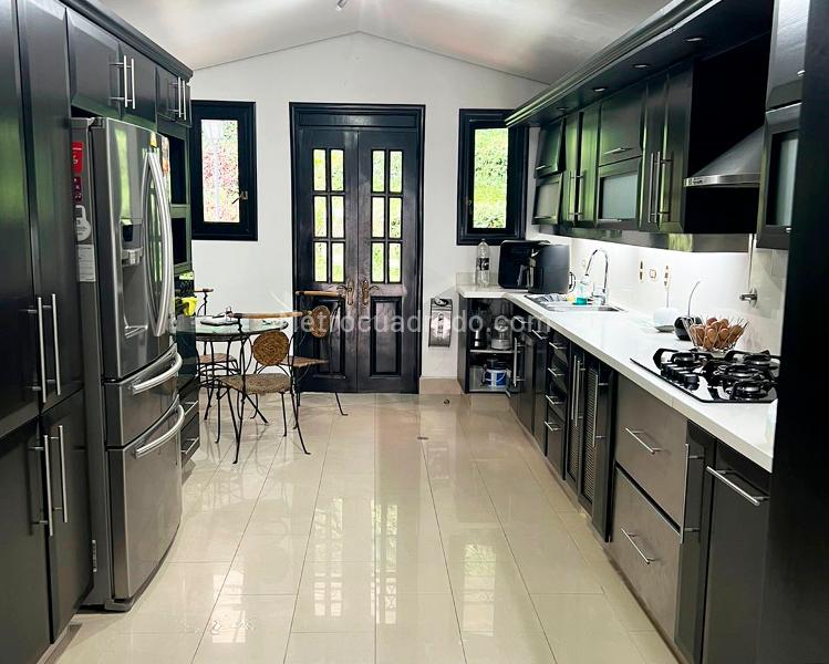 Spacious 3BR House with Private Pool in El Poblado - 6